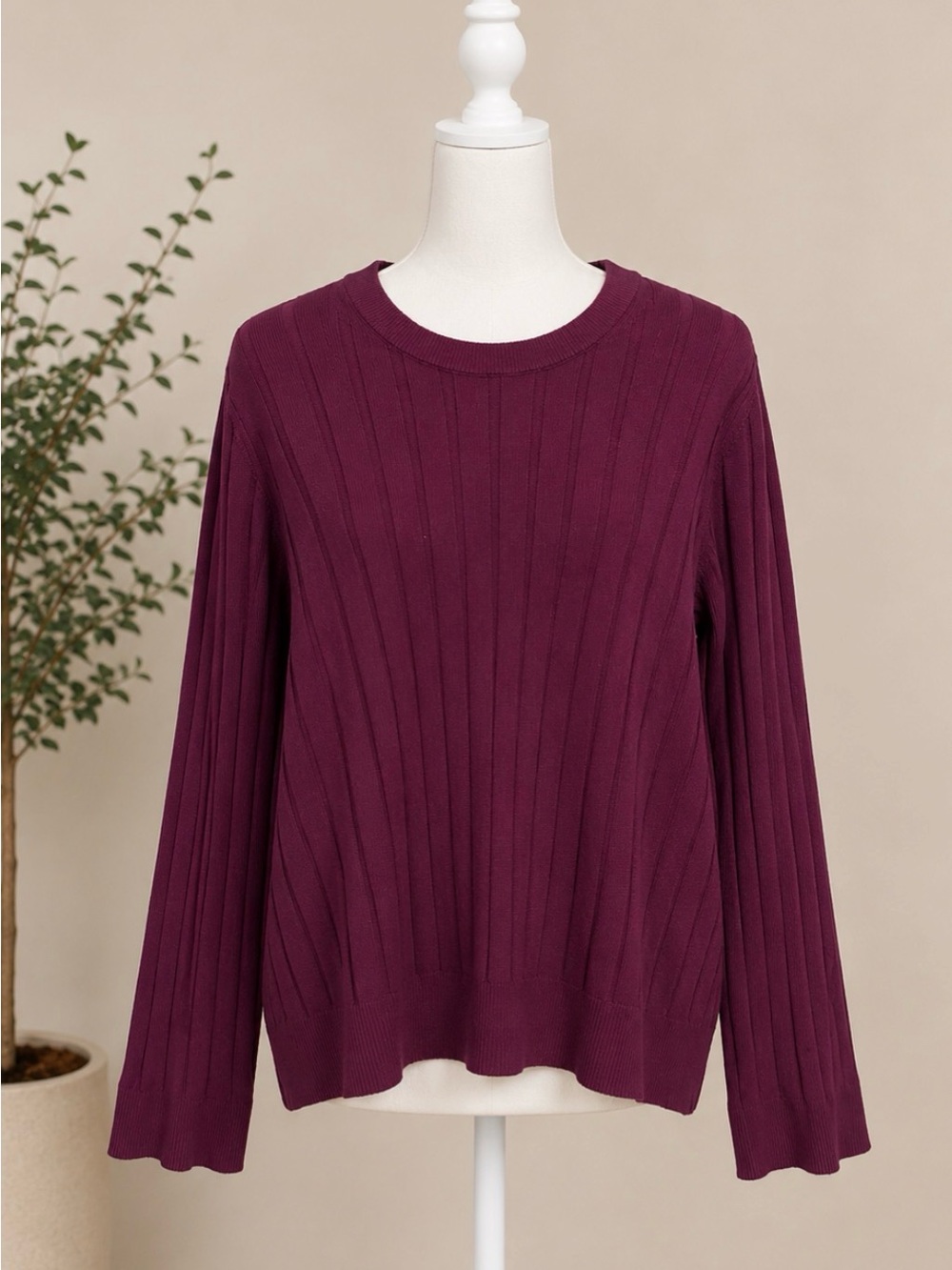 Rachel Ribbed Crewneck Sweater in Plum